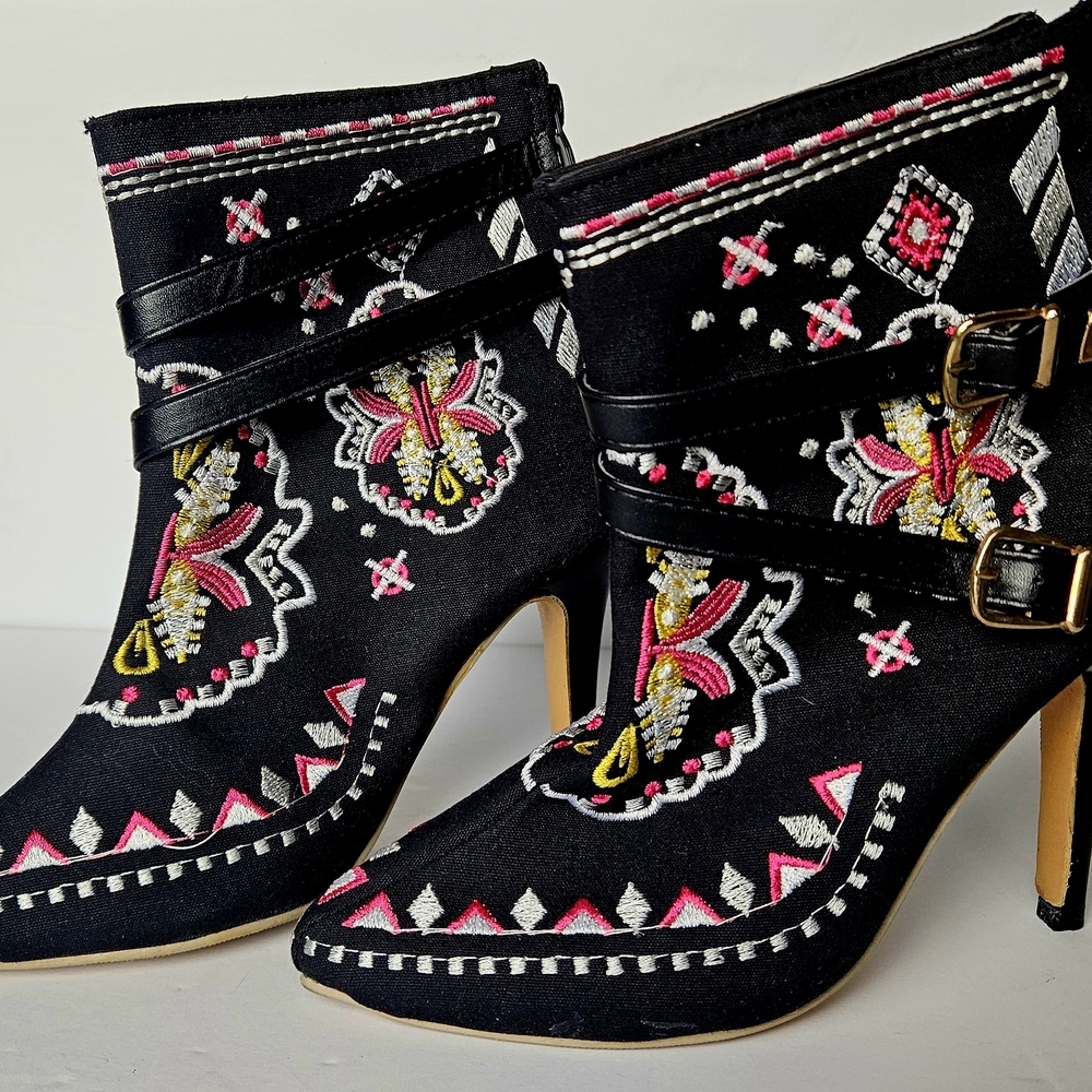 Embroidered Black Heeled Ankle Boots with Pink Accents